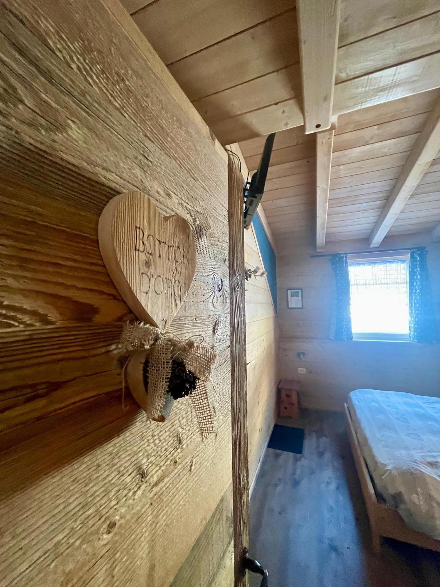 Chalet Valeruz Canazei Bagian luar foto